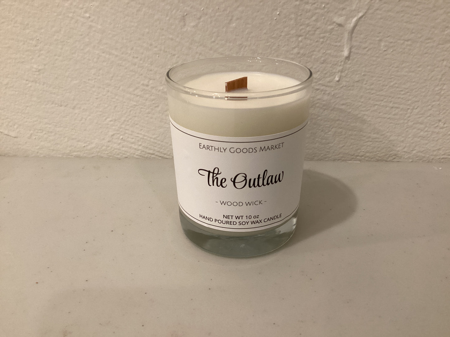 The Outlaw Woodwick candle